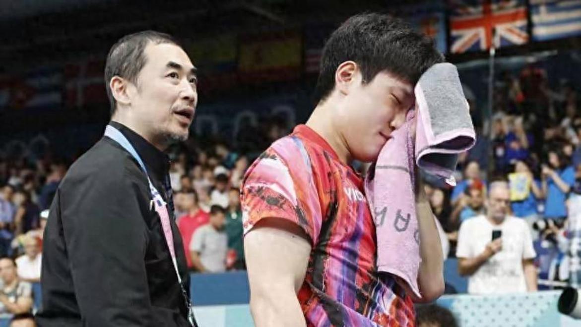 英国乒乓球队爆冷德国乒乓球队,张本智和送出助攻的简单介绍 英国乒乓球队爆冷德国乒乓球队,张本智和送出助攻的简单介绍