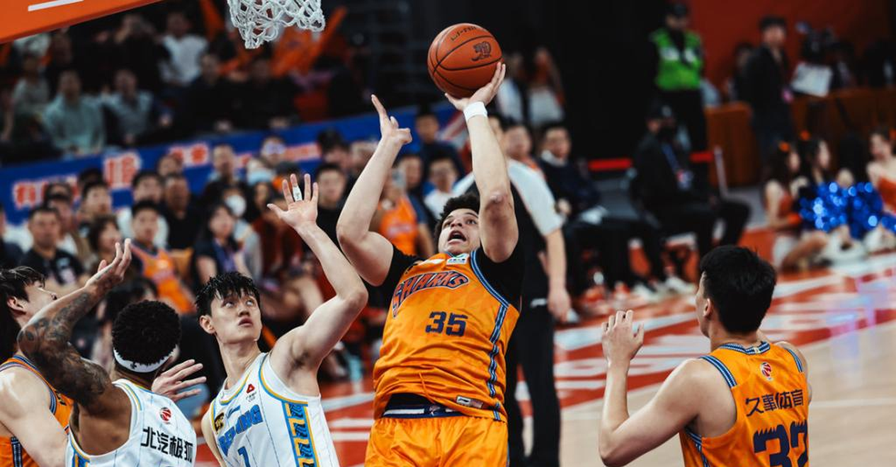 PG电子官方-包含中国男篮鏖战美国男篮，萨姆·米切尔爆发神勇的词条