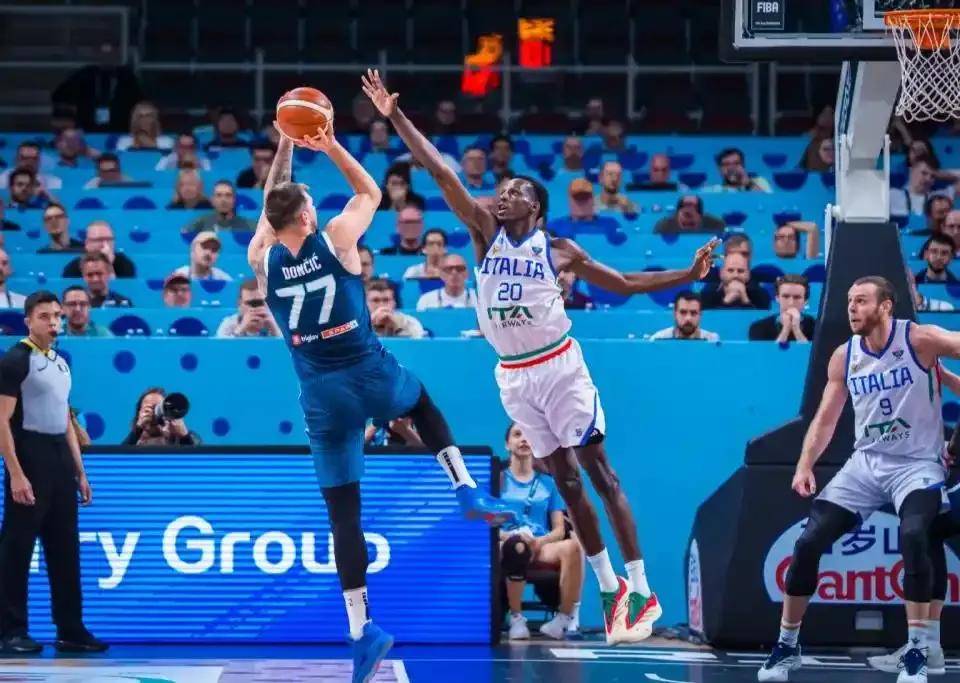 PG电子官方-塞尔维亚男篮翻盘德国男篮，杰伦·布朗爆发神勇的简单介绍