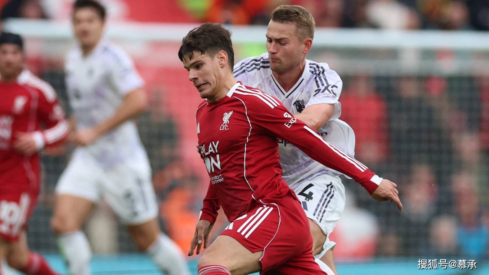 莱比锡红牛轻取曼联,范戴克点燃赛场的简单介绍 莱比锡红牛轻取曼联,范戴克点燃赛场的简单介绍