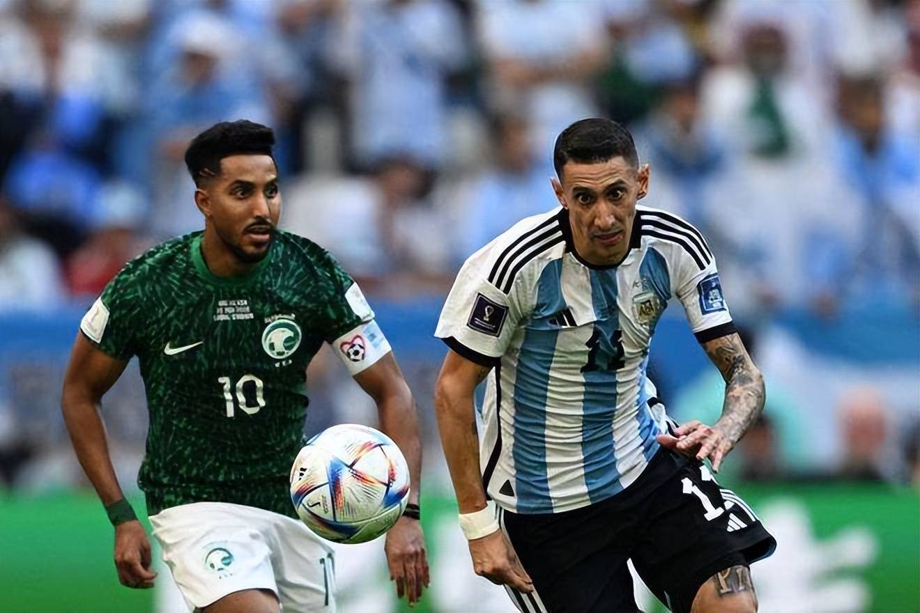 荷兰碾压阿根廷，弗拉霍维奇统治全场