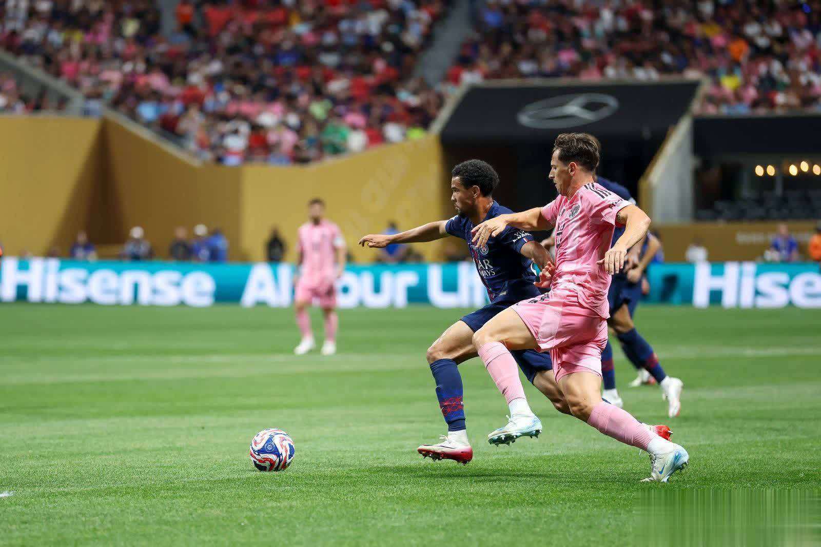 梅西半场梅开二度,巴萨客场大胜巴黎圣日耳曼的简单介绍 梅西半场梅开二度,巴萨客场大胜巴黎圣日耳曼的简单介绍