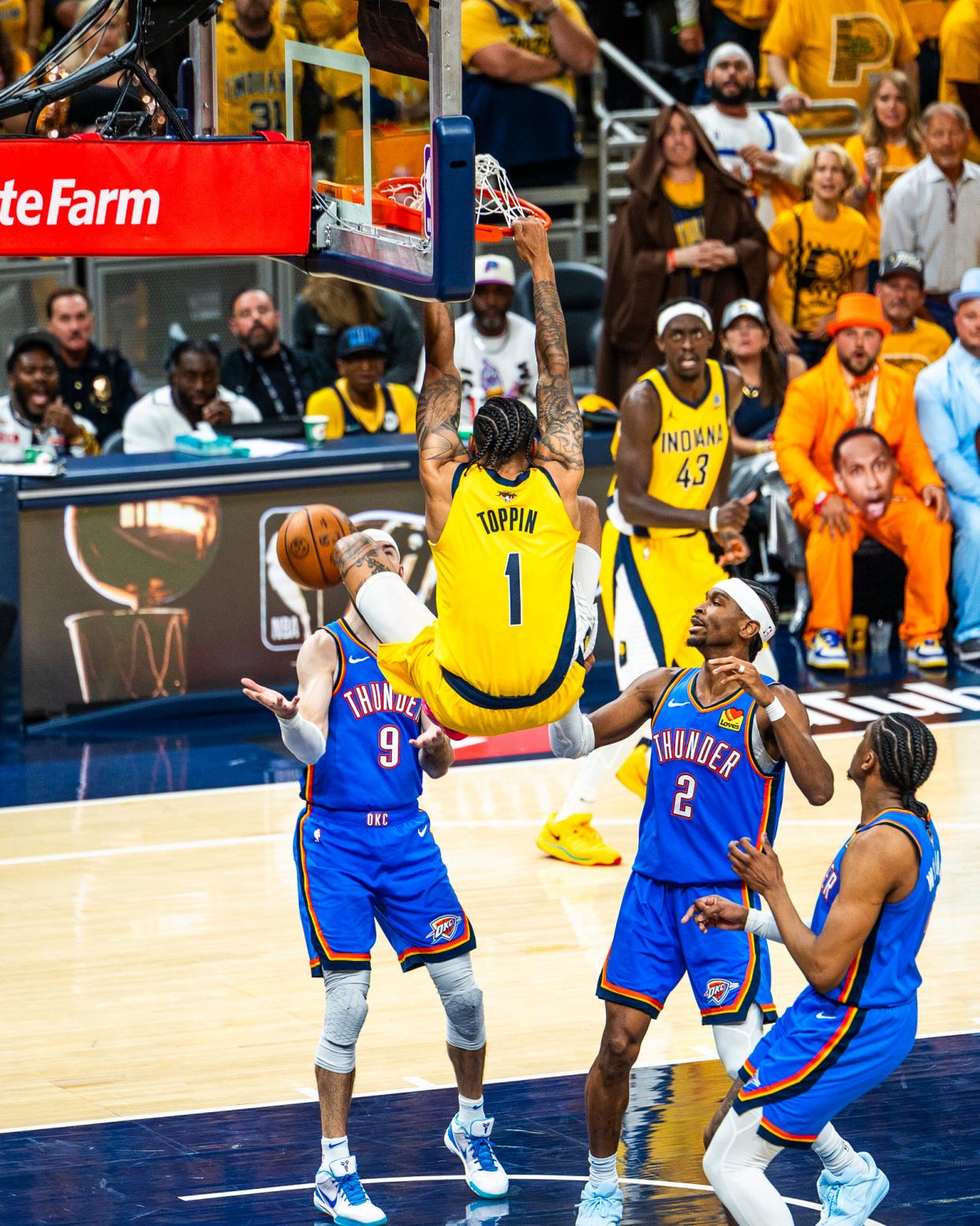 关于湖人B队完胜立陶宛男篮，卡鲁索三分雨点燃全场的信息