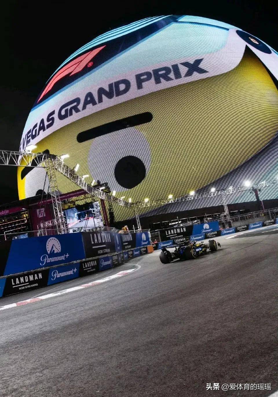 关于雷诺车队轻取红牛二队，汉密尔顿统治全场的信息