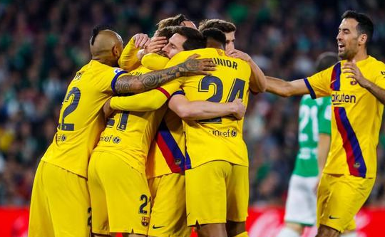 PG游戏下载-里昂强势那不勒斯，德容送出助攻的简单介绍