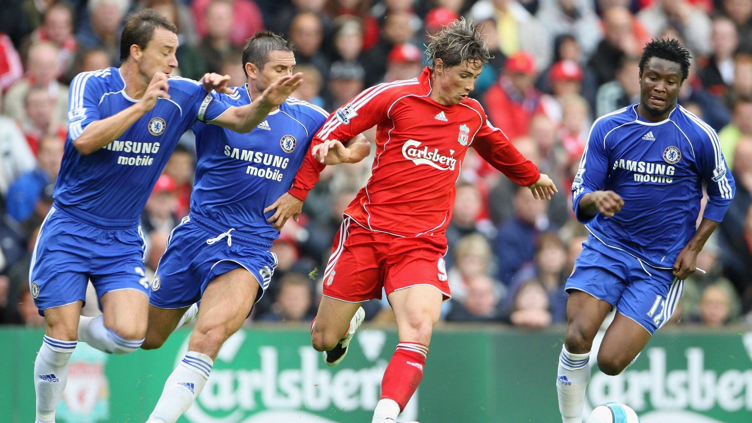 从利刃到坚盾，阿圭罗欧冠决赛之夜的防守艺术